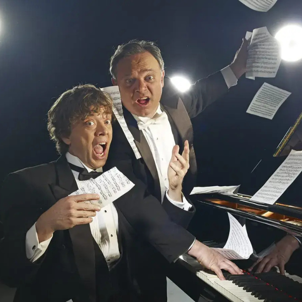 2 Pianos 4 Hands thumbnail