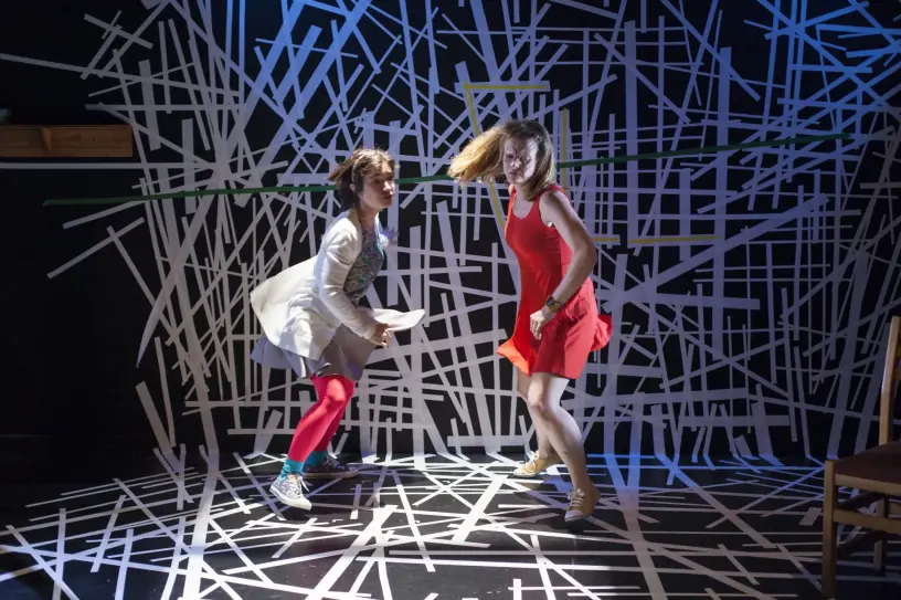 Marie-Ève Milot & Émilie Cormier. Photo: Jeremie Battaglia